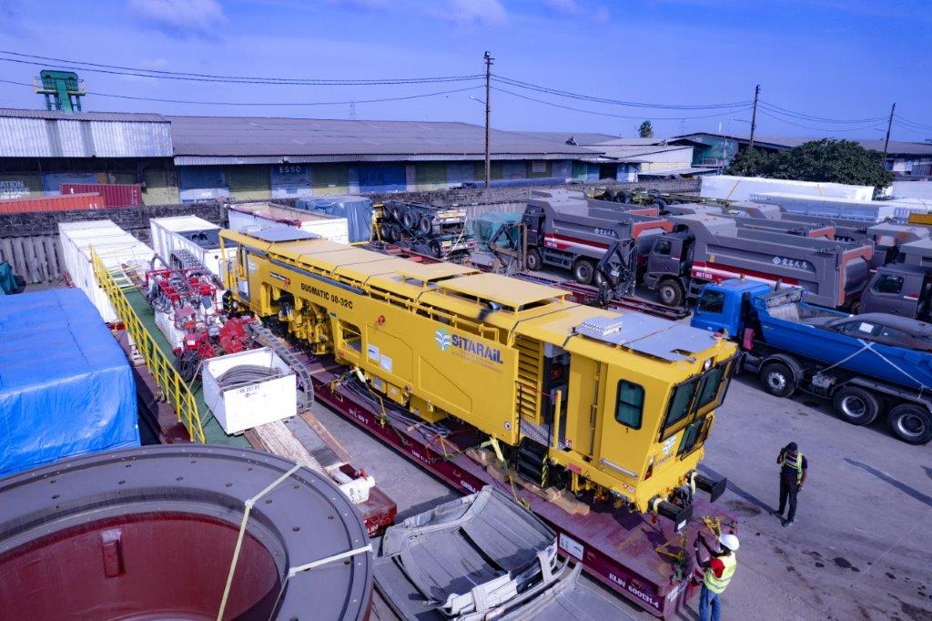 Sitarail receives its new tamper to maintain the railway between Côte d’Ivoire and Burkina Faso