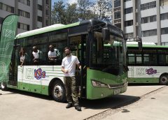 IZI Rwanda présente une solution révolutionnaire de mobilité électrique avec la livraison de bus électriques à Kigali.