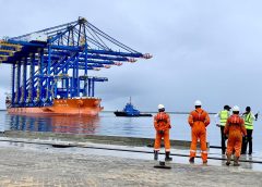 Port de Kribi : Une nouvelle ère de puissance et de modernité avec l’arrivée d’une première cargaison de portiques