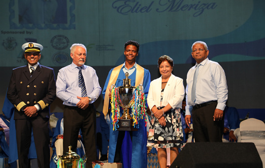 Le président Ramkalawan assiste à la cérémonie de remise des diplômes de l’Académie maritime des Seychelles, où 104 étudiants franchissent une étape académique majeure