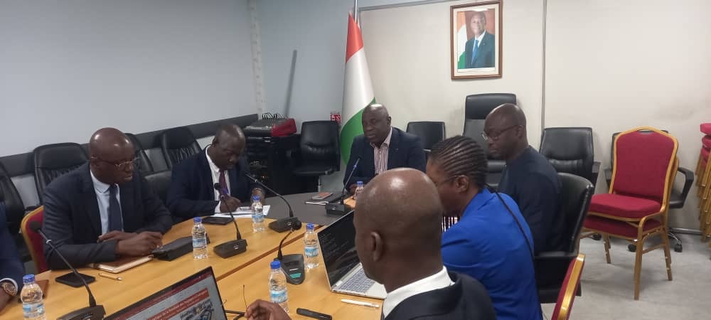 Livraison des bagages à l’aéroport d’Abidjan : ultimatum fixé à février 2026 pour mettre fin aux dysfonctionnements