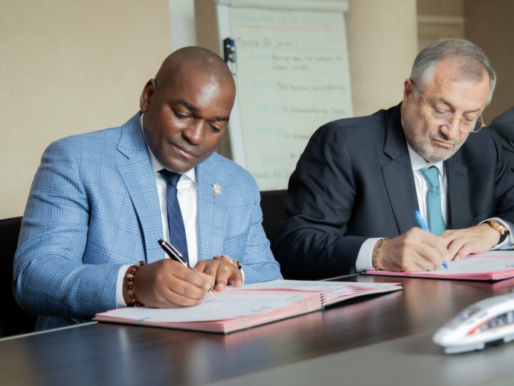 Transport routier au Gabon : un MoU lance la digitalisation intégrée de la gestion des flux terrestres