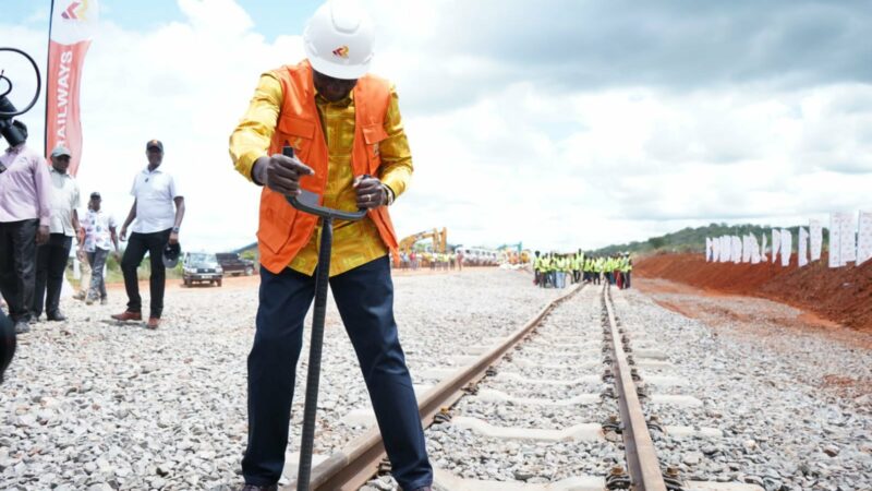 Kenya : une ligne ferroviaire centenaire renaît grâce à 5,5 milliards KSh pour transformer le commerce régional