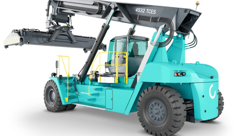 Container terminal in Republic of the Congo expands fleet with 11 Konecranes lift trucks and one Konecranes Gottwald mobile harbor crane