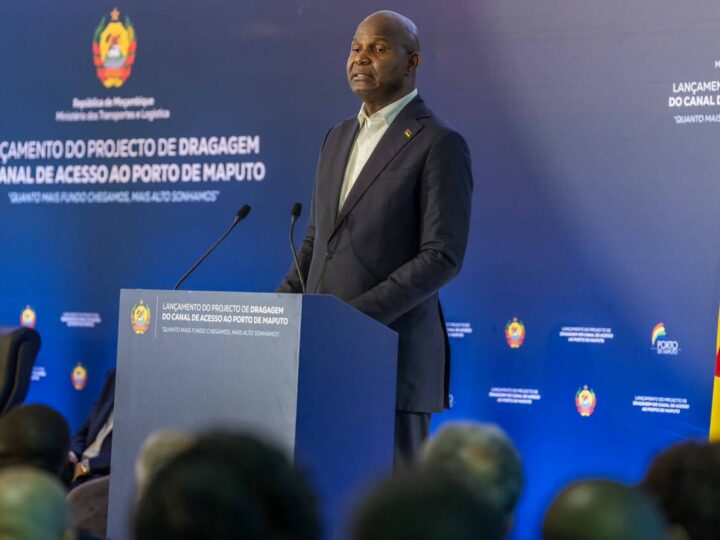 Mozambique : Le président Chapo souligne l’impact du dragage du port de Maputo sur le commerce régional
