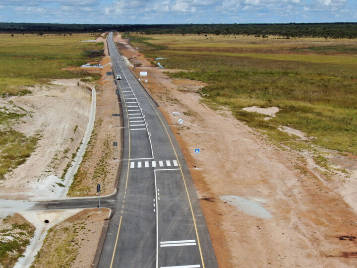 Angola : 255 km de routes en construction à Malanje pour améliorer le transport des marchandises