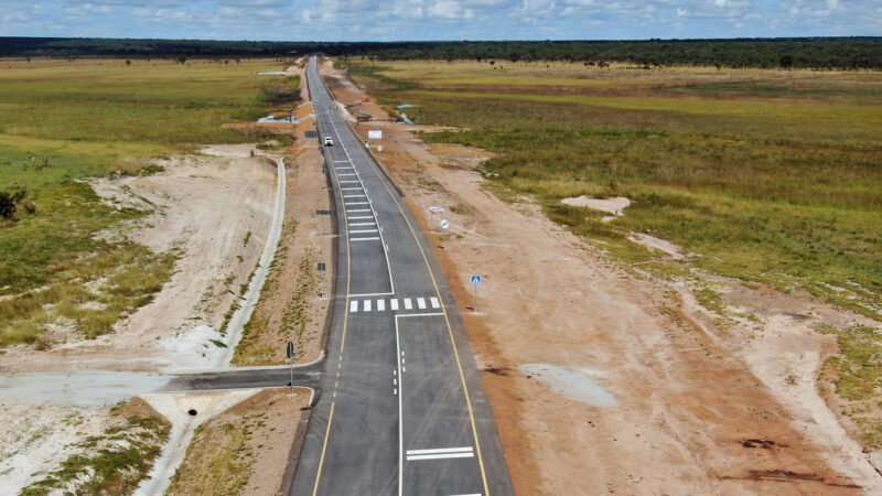 Angola : 255 km de routes en construction à Malanje pour améliorer le transport des marchandises