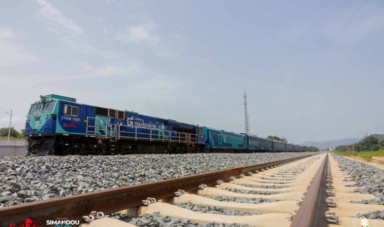 Guinée : La Compagnie du TransGuinéen lance son premier train voyageurs sur l’axe Morébaya-Mamou